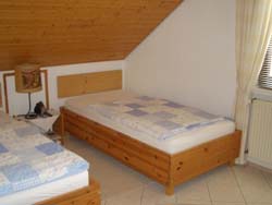 Hofheim a.T. Gstezimmer Pension Reinert: Ansicht 3